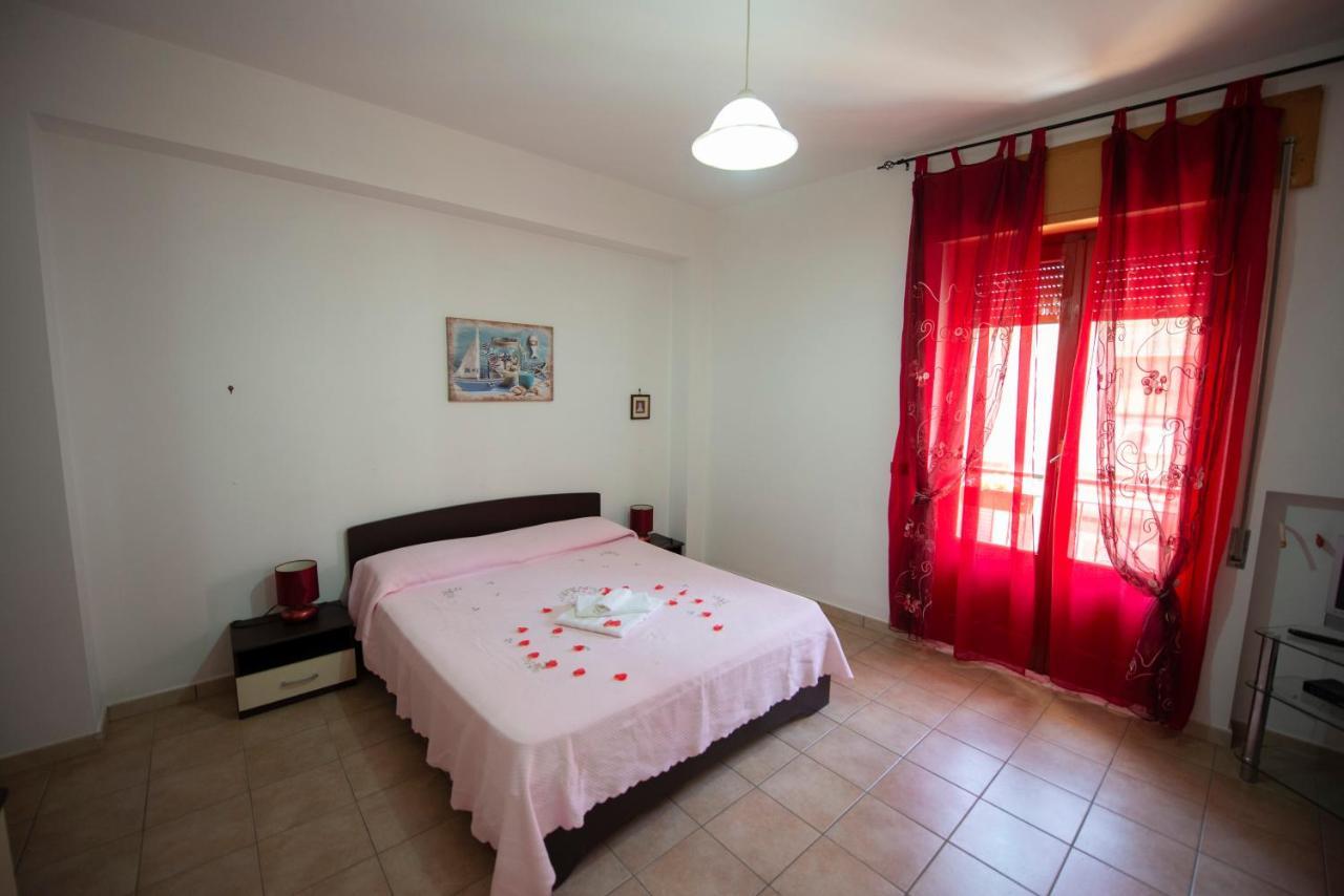 Olimpo Appartament'S Apartment Parghelia Exterior foto